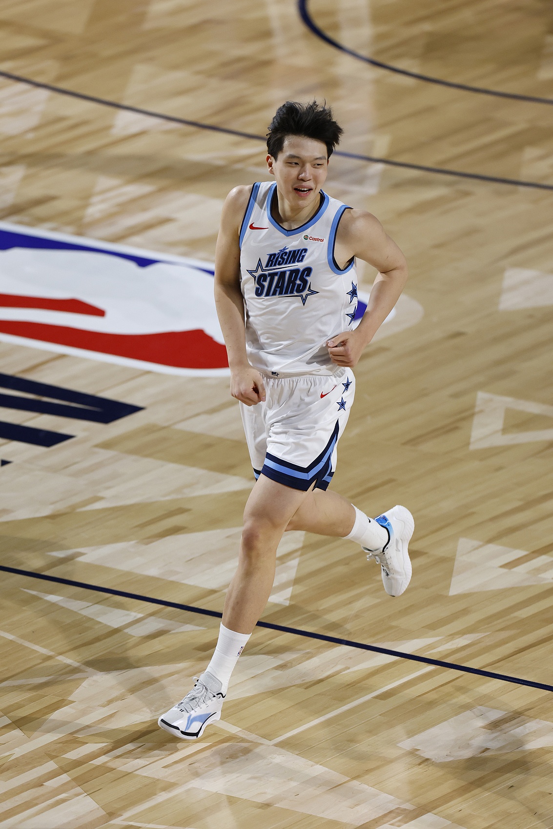 拓媒：杨瀚森&amp;利拉德在全明星赛的表现证明他们都是可用之人